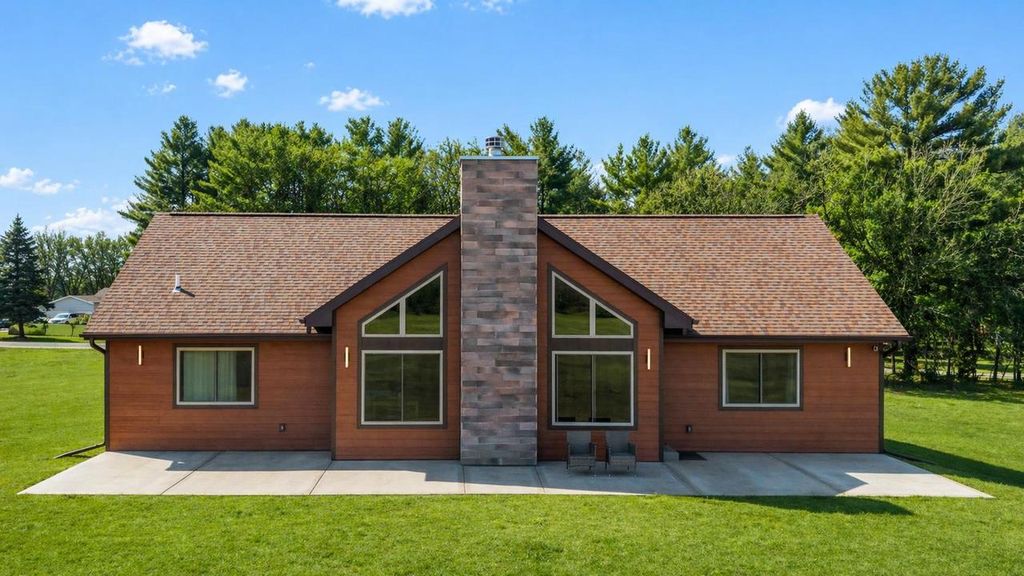 Photo of 3622 13th AVENUE, Wisconsin Dells, WI 53965 (MLS # 2021542)