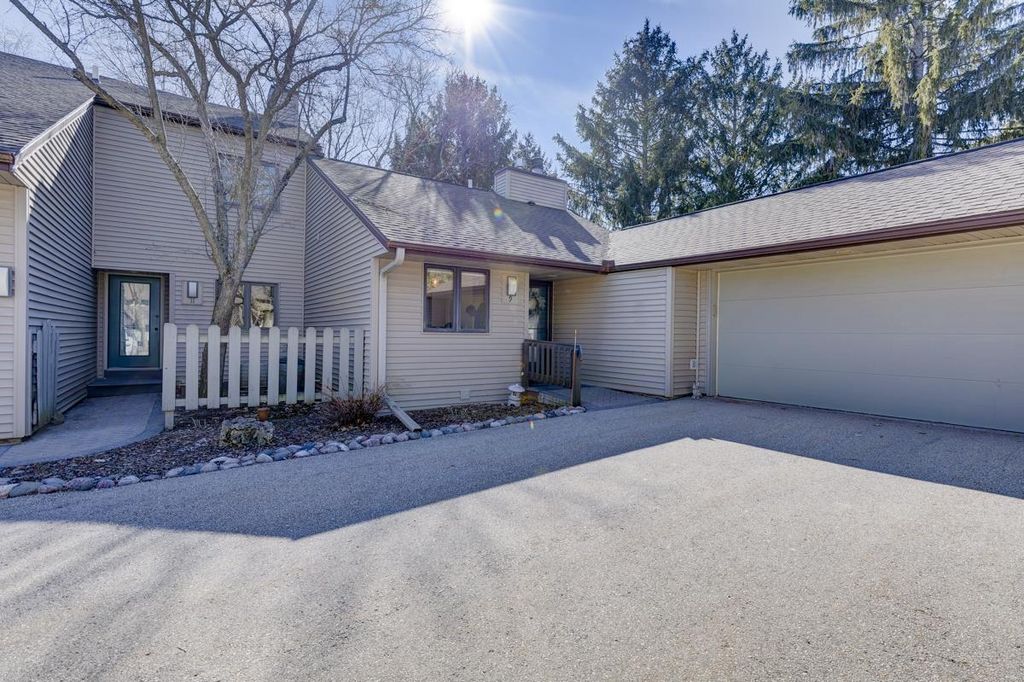 Photo of 9 Oak Grove DRIVE, Madison, WI 53717 (MLS # 2017391)