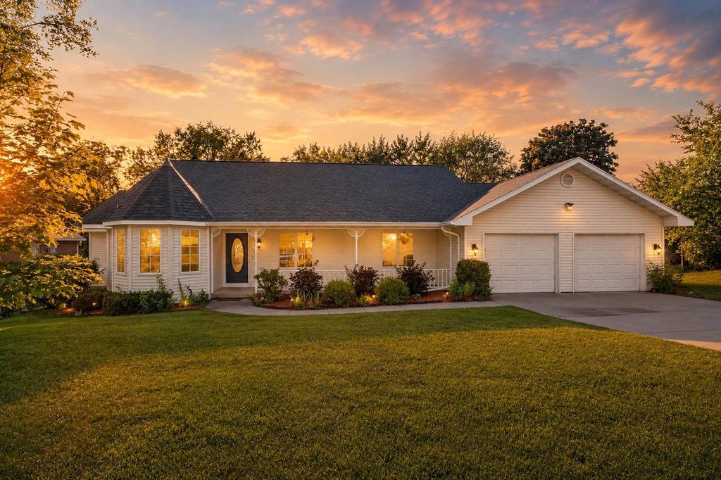Photo of 820 River STREET, Portage, WI 53901 (MLS # 2031902)