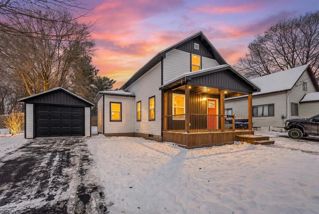 Photo of 317 E Richmond STREET, Shawano, WI 54166 (MLS # 50318999)