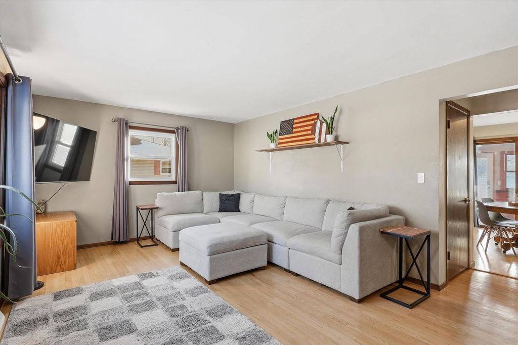 Photo of 215 Lilac LANE, Little Chute, WI 54140 (MLS # 50320498)