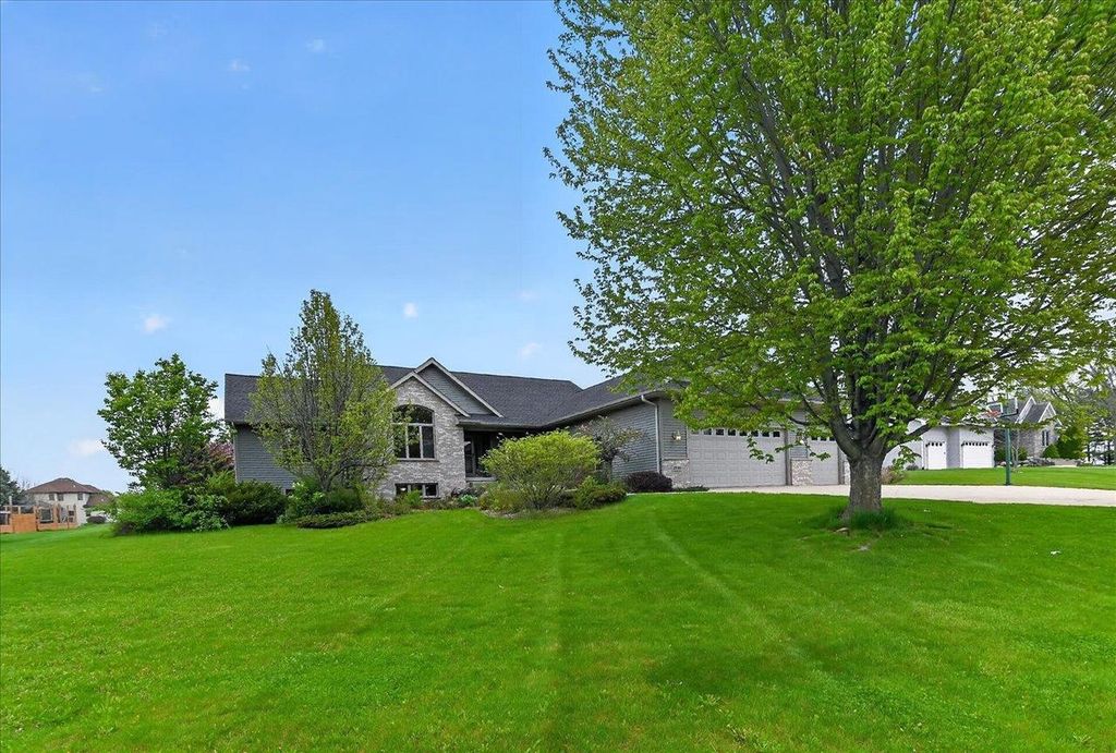Photo of 2988 Wyndwood WAY, Sun Prairie, WI 53590 (MLS # 2021559)