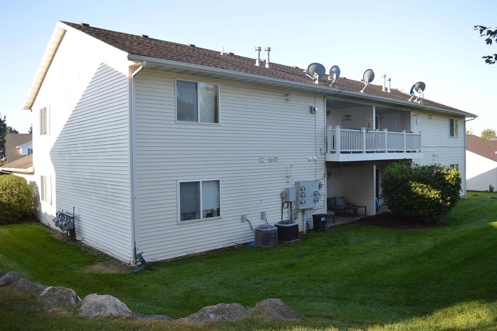 Photo of 209-215 School ROAD, Cottage Grove, WI 53527 (MLS # 2032541)