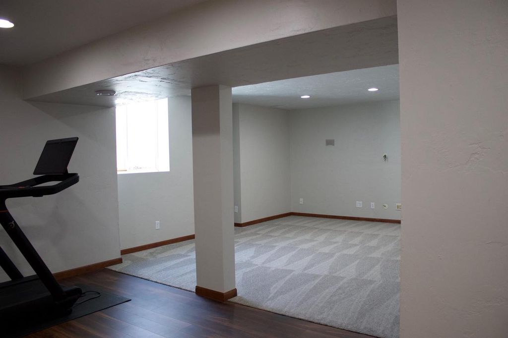 Photo of W6464 Cherrybark CIRCLE, Menasha, WI 54952 (MLS # 50325737)