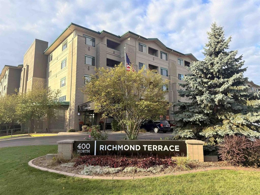 Photo of 400 N Richmond STREET #210, Appleton, WI 54911 (MLS # 50316793)