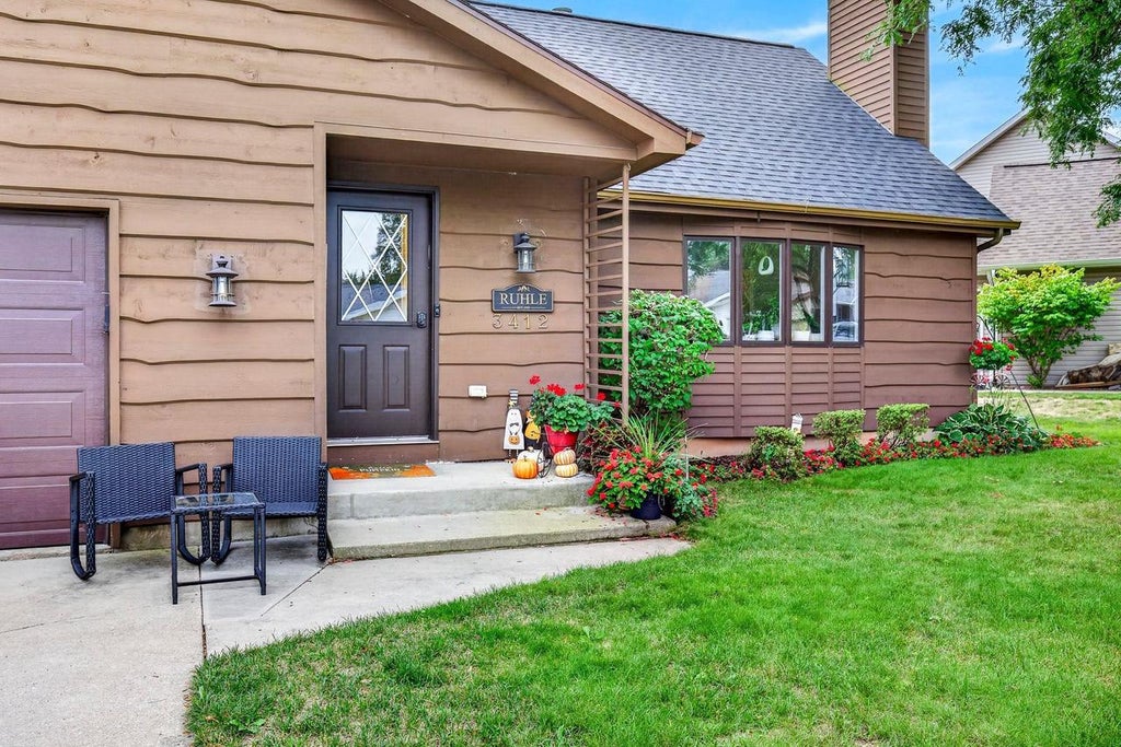 Photo of 3412 N Mariah LANE, Appleton, WI 54911 (MLS # 50332941)
