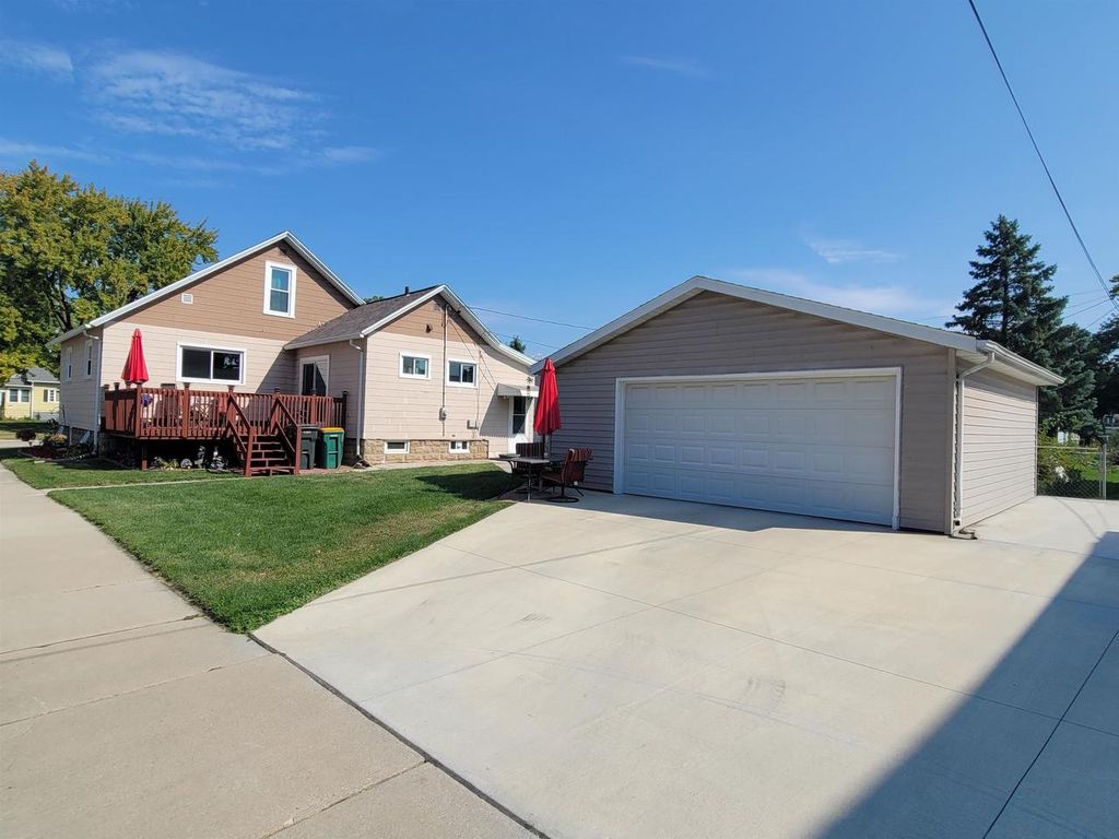 Photo of 388 Portage STREET, Fond Du Lac, WI 54935 (MLS # 50324838)