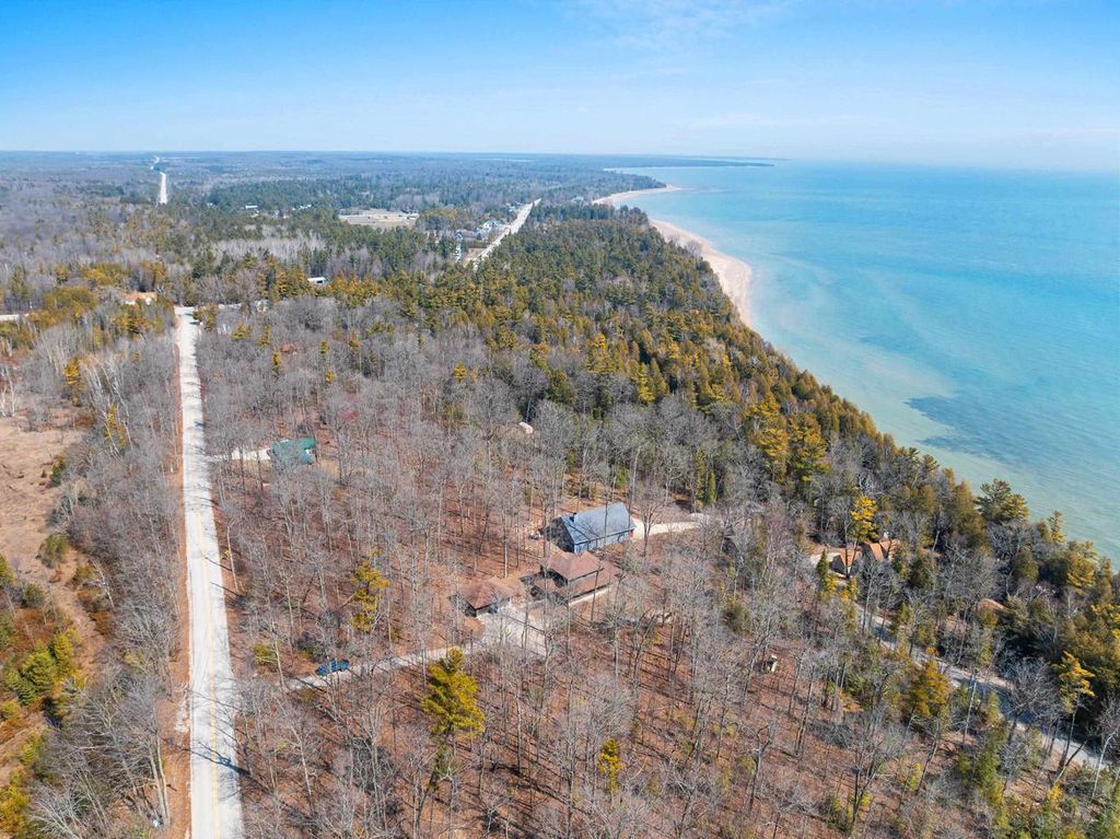 Photo of 6124 N Cave Point DRIVE, Sturgeon Bay, WI 54235 (MLS # 50325730)