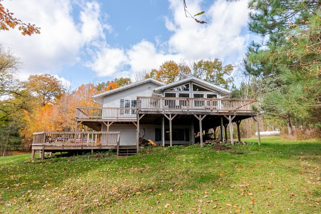Photo of E516 Rustad ROAD, Iola, WI 54945 (MLS # 1942696)