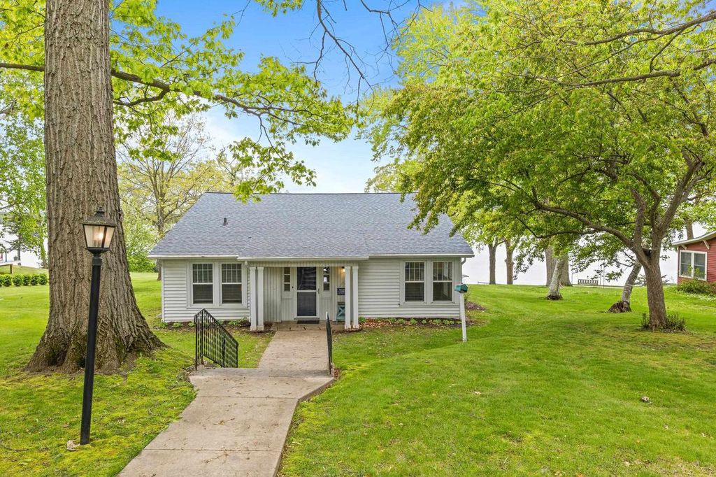 Photo of 607C Illinois AVENUE, Green Lake, WI 54941 (MLS # 2014889)