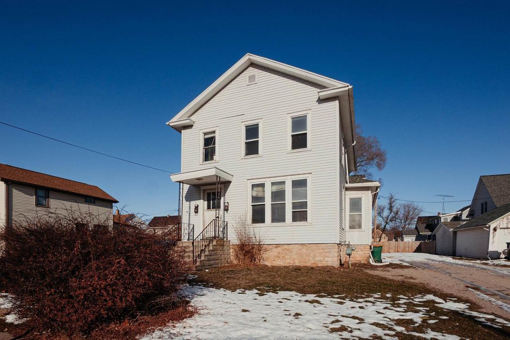 Photo of 111 E 1st STREET, Fond Du Lac, WI 54935 (MLS # 50319359)