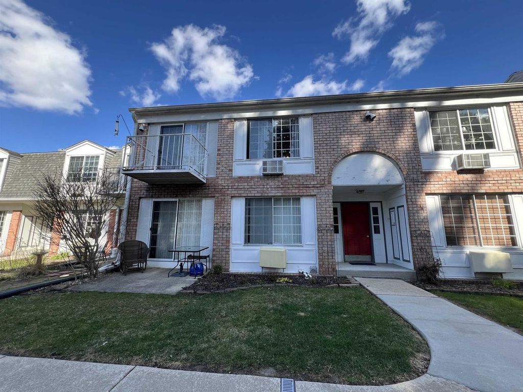 Photo of 2142 Allen BOULEVARD #4, Middleton, WI 53562 (MLS # 2017985)