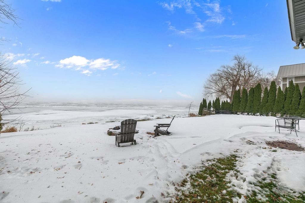 Photo of 2346 Hickory LANE, Oshkosh, WI 54901 (MLS # 50316230)