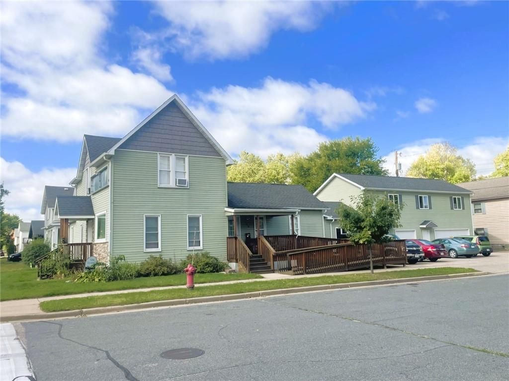 Photo of 902 Water STREET #1-3, Eau Claire, WI 54703 (MLS # 1595769)