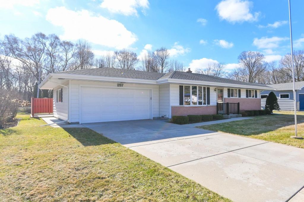 Photo of 257 Mohawk ROAD, Janesville, WI 53545 (MLS # 2019437)
