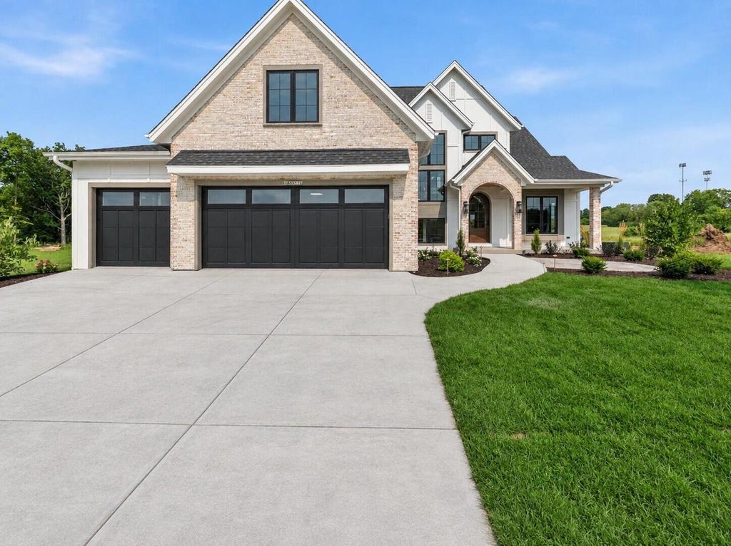 Photo of W184N5172 Sunrise LANE, Menomonee Falls, WI 53051 (MLS # 1985303)