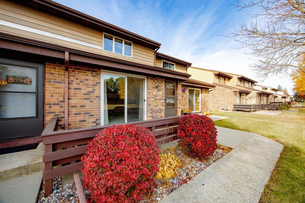 Photo of 1411 Holly DRIVE, Janesville, WI 53546 (MLS # 2012076)