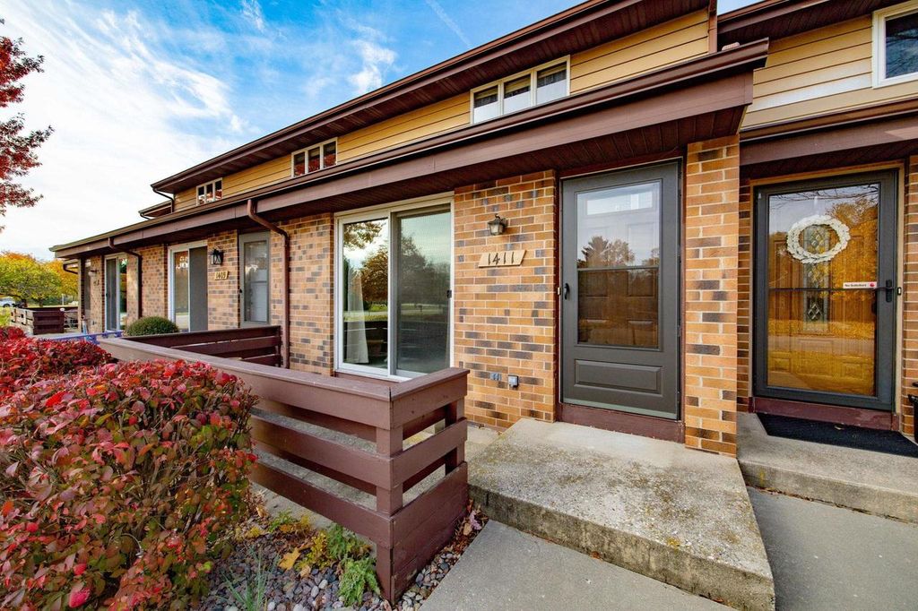 Photo of 1411 Holly DRIVE, Janesville, WI 53546 (MLS # 2012076)