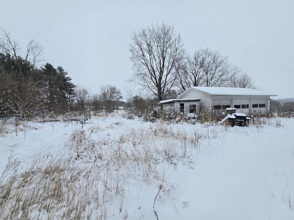 Photo of N1674 High STREET, Manchester, WI 53946 (MLS # 2013272)