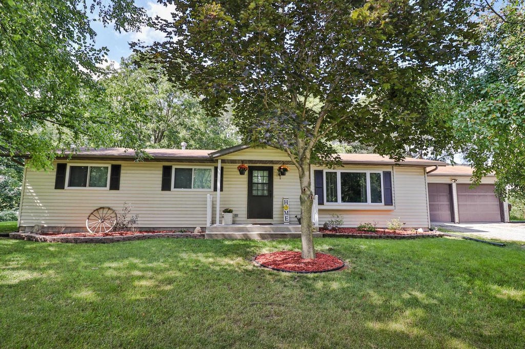 Photo of 208 Jefferson STREET, Palmyra, WI 53156 (MLS # 1984020)