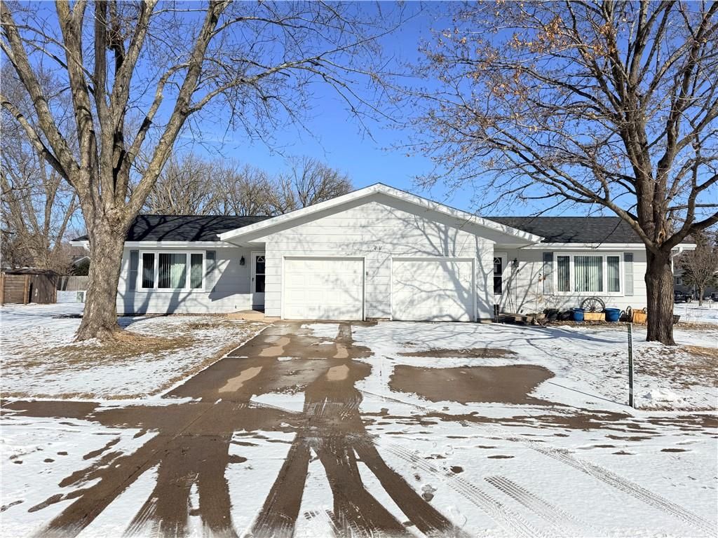 Photo of 1712/1714 Chumas DRIVE #2, Eau Claire, WI 54701 (MLS # 1598728)