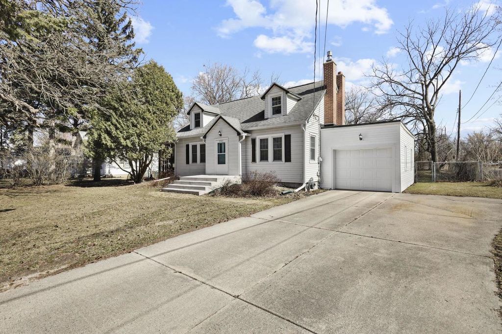 Photo of 2505 Badger LANE, Madison, WI 53713 (MLS # 2018290)