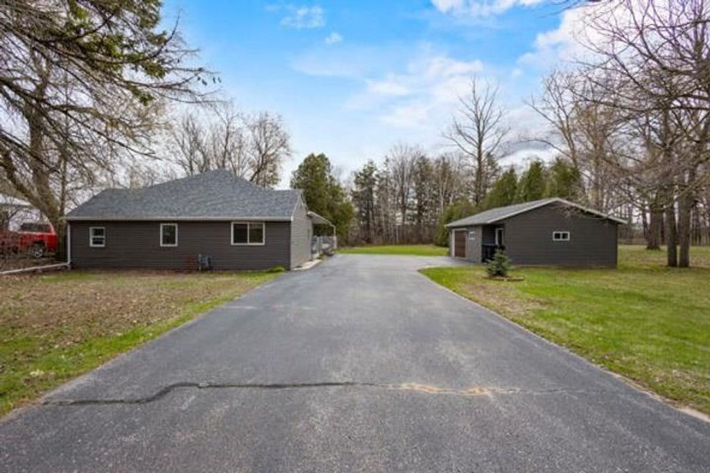 Photo of 616 S Neenah AVENUE, Sturgeon Bay, WI 54235 (MLS # 50324864)