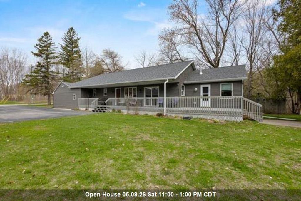 Photo of 616 S Neenah AVENUE, Sturgeon Bay, WI 54235 (MLS # 50324864)