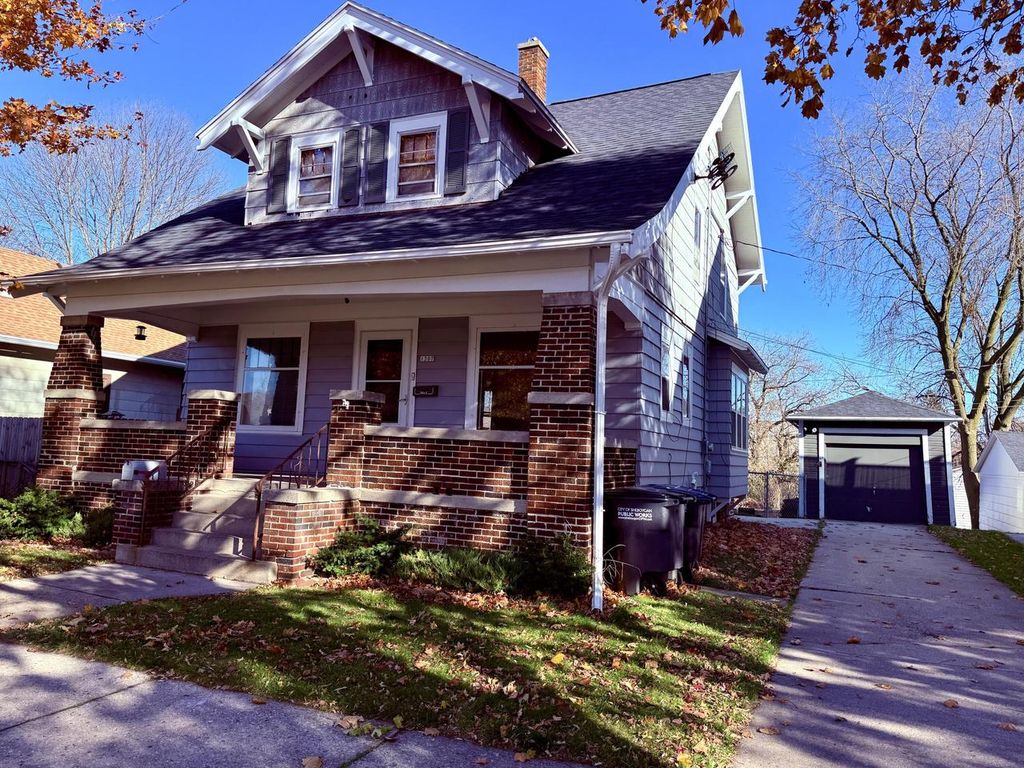 Photo of 1307 S 15th STREET, Sheboygan, WI 53081 (MLS # 1943363)