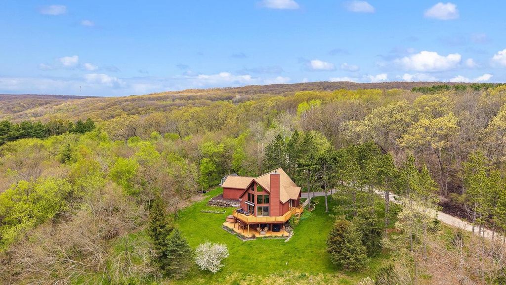 Photo of S6307 Yum Yum Hill ROAD, Merrimac, WI 53561 (MLS # 2017372)
