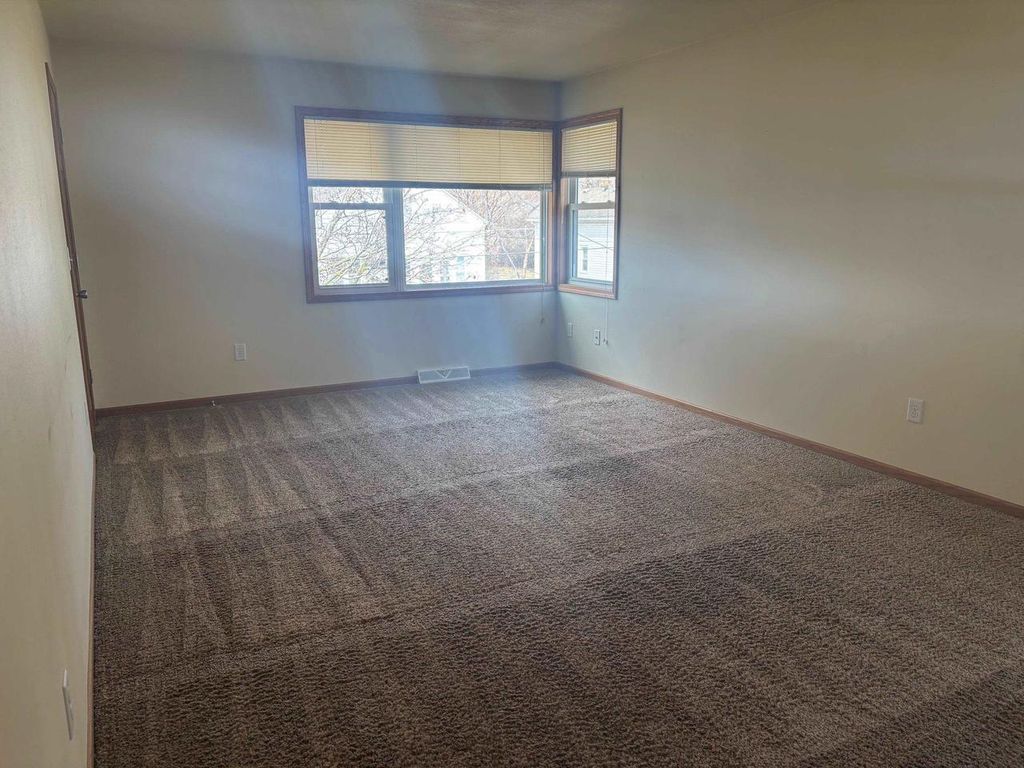 Photo of 919 Bismarck AVENUE, Oshkosh, WI 54902 (MLS # 50323006)