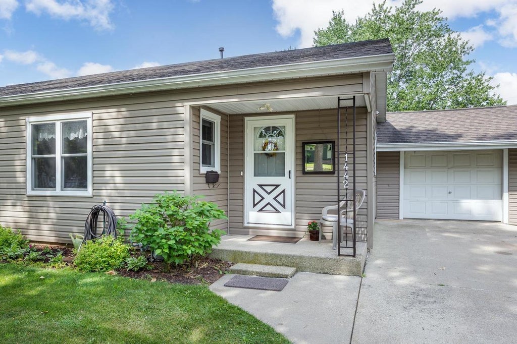 Photo of 1442 S Marion AVENUE, Janesville, WI 53546 (MLS # 2027913)