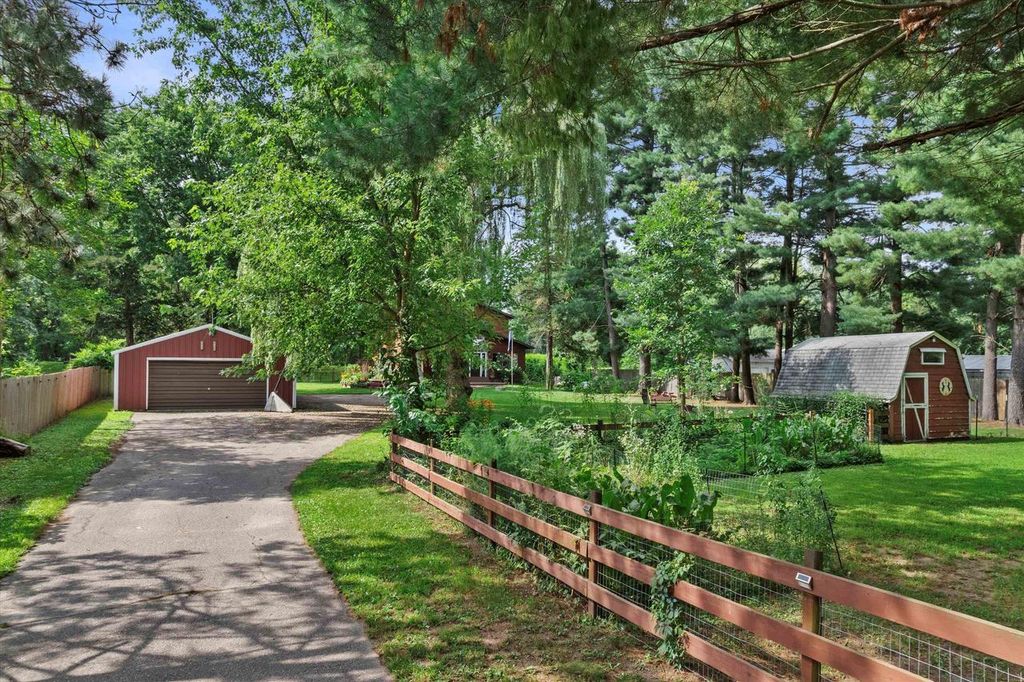 Photo of W12105 Jenicek ROAD, Portage, WI 53901 (MLS # 2009975)