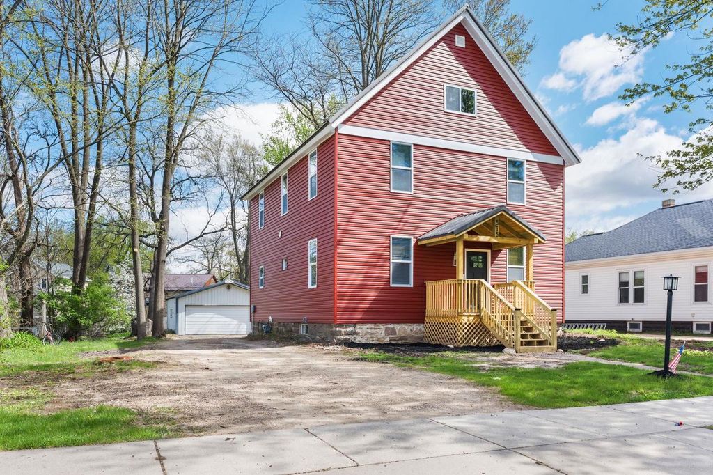 Photo of 515 Martin STREET, Mauston, WI 53948 (MLS # 2020358)