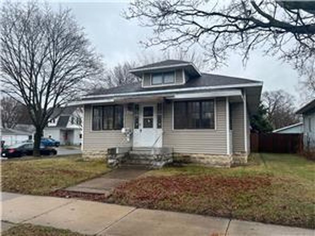 Photo of 1334 Jackson STREET, La Crosse, WI 54601 (MLS # 1600117)