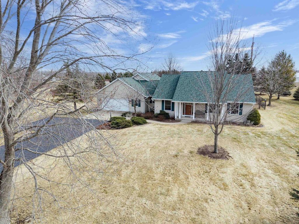 Photo of N1768 Terrace DRIVE, Greenville, WI 54942 (MLS # 50322054)