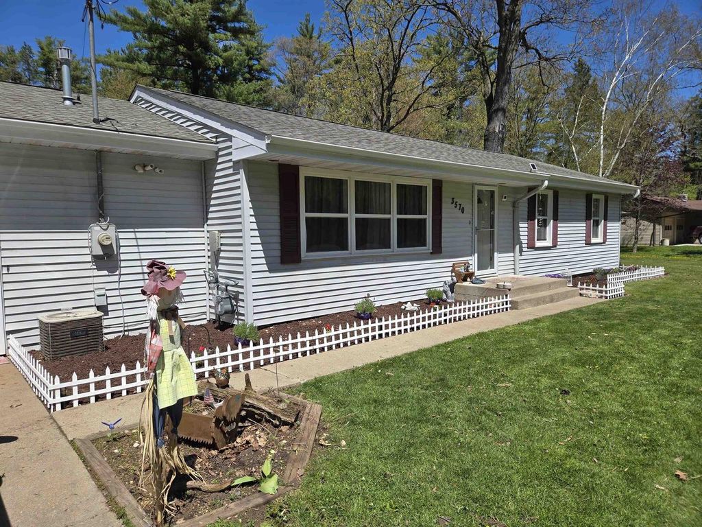 Photo of 3570 County Road Q, Wisconsin Rapids, WI 54495 (MLS # 2023068)