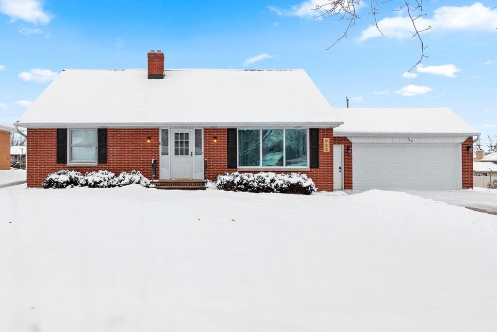 Photo of 960 Watermolen AVENUE, Green Bay, WI 54304 (MLS # 50319553)