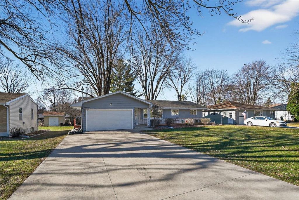 Photo of 5017 E Buckeye ROAD, Madison, WI 53716 (MLS # 2019294)