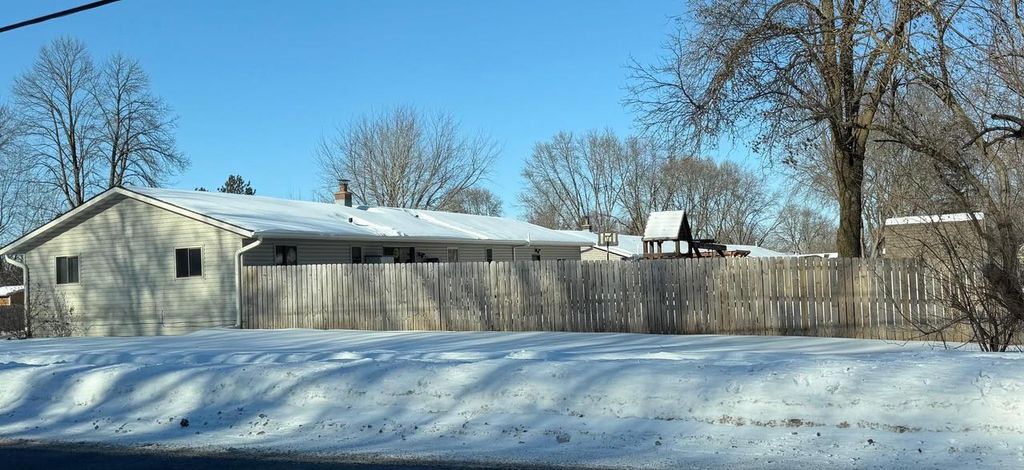 Photo of 401 N Hume AVENUE, Marshfield, WI 54449 (MLS # 22600316)