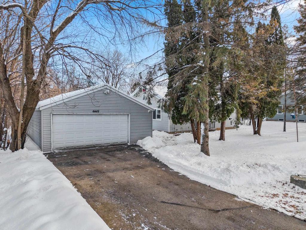 Photo of 6482 County Road A, Neenah, WI 54956 (MLS # 50319157)