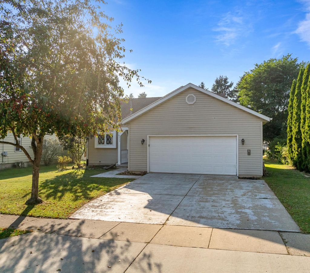 Photo of 933 Freeman STREET, Genoa City, WI 53128 (MLS # 1938040)