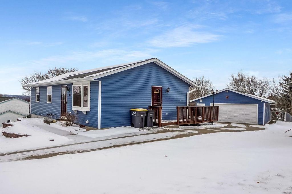 Photo of 1807 Swartz DRIVE, Waukesha, WI 53188 (MLS # 1949262)