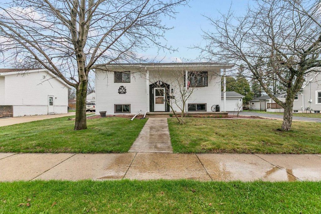 Photo of 1130 W Grant STREET, Appleton, WI 54914 (MLS # 50323844)
