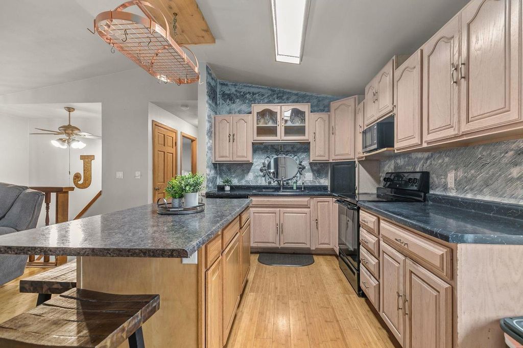 Photo of 1130 W Grant STREET, Appleton, WI 54914 (MLS # 50323844)