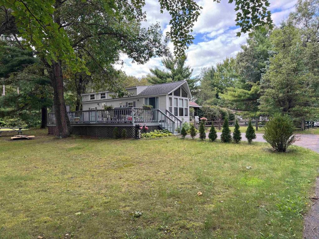 Photo of 127 Sugar Maple CIRCLE, Lake Delton, WI 53965 (MLS # 2008287)