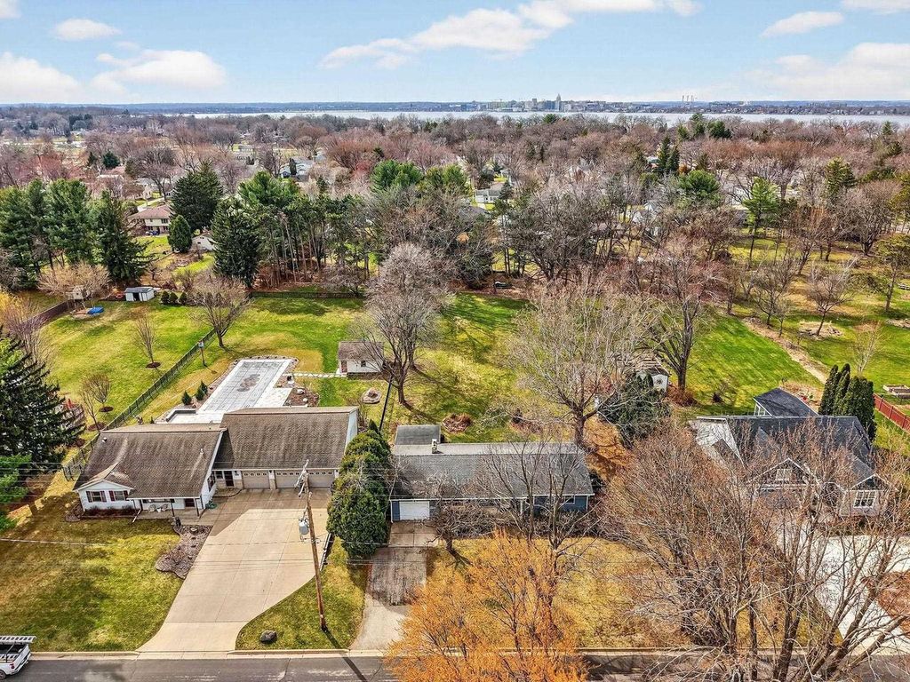 Photo of 4805 Midmoor ROAD, Monona, WI 53716 (MLS # 2019376)