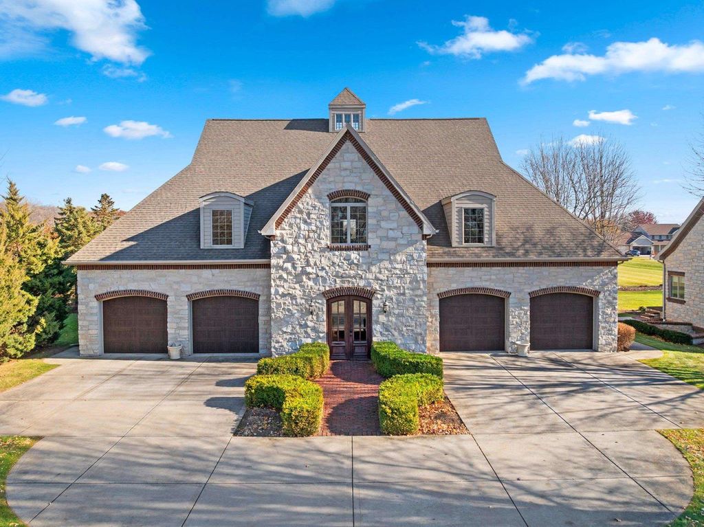 Photo of N8426 North Shore ROAD, Menasha, WI 54952 (MLS # 50318312)