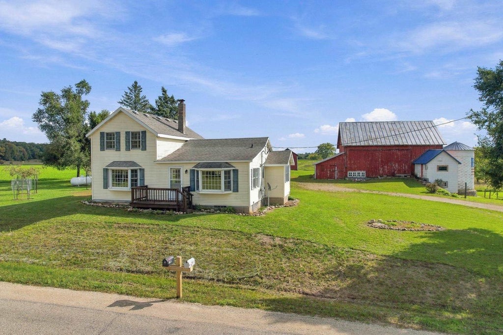 Photo of N8218 County Road J, Iola, WI 54945 (MLS # 22604898)