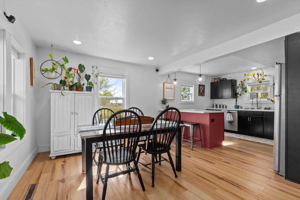 Photo of 4461 County Road G, Oshkosh, WI 54904 (MLS # 50325084)